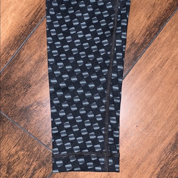 Lululemon leggings - Picture 2 of 6